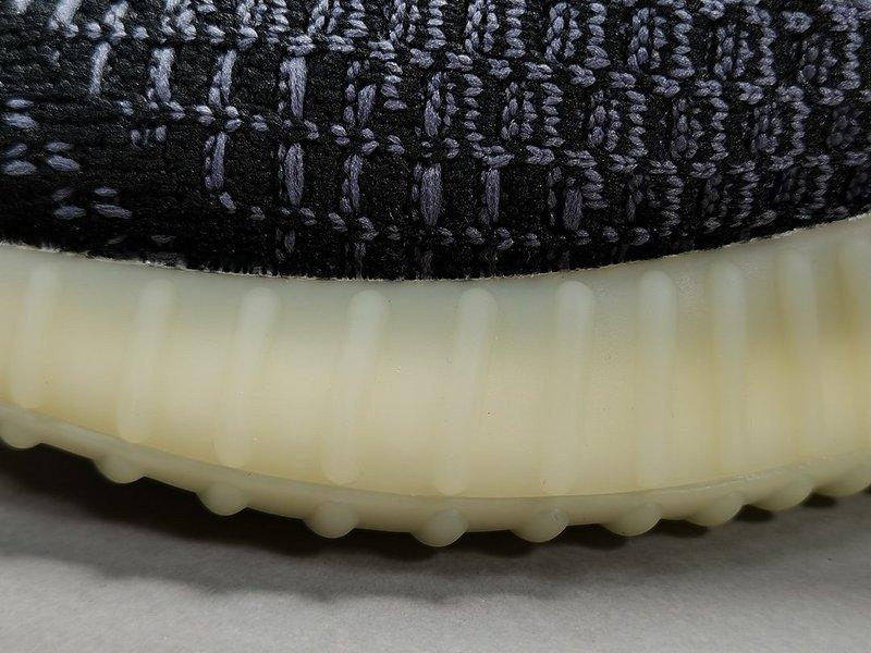 Yeezy Boost 350 V2 Carbon FZ5000 Released